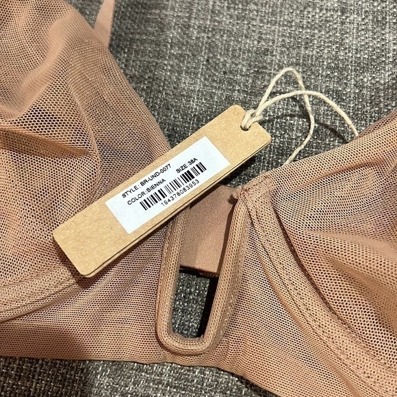 Skims Sheer Underwire Bra - Picture 3 of 8